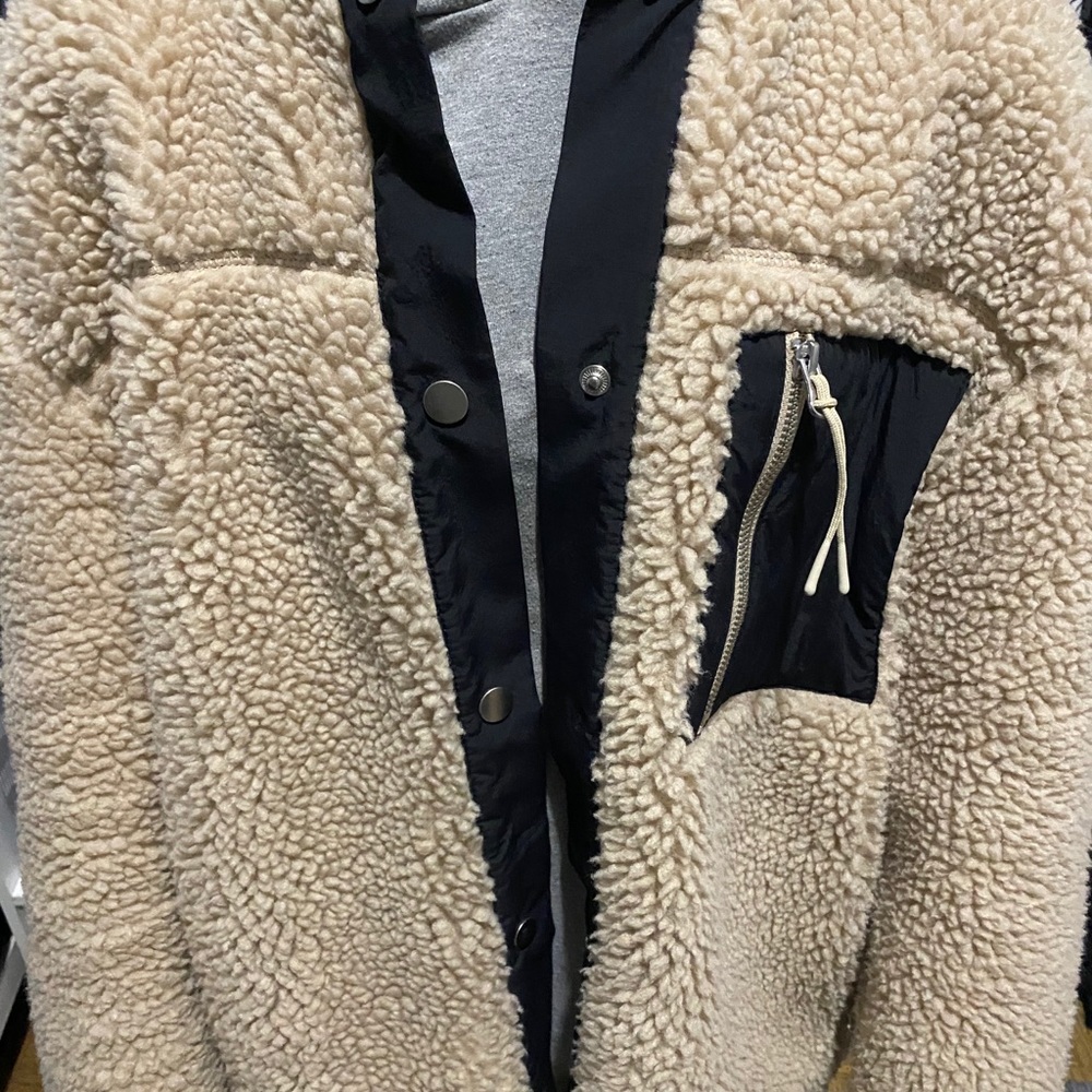 Sherpa button down jacket - Picture 3 of 4